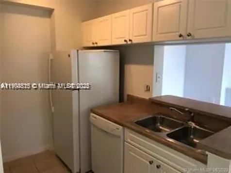 17125 N Bay Road Sunny Isles Beach FL 33160