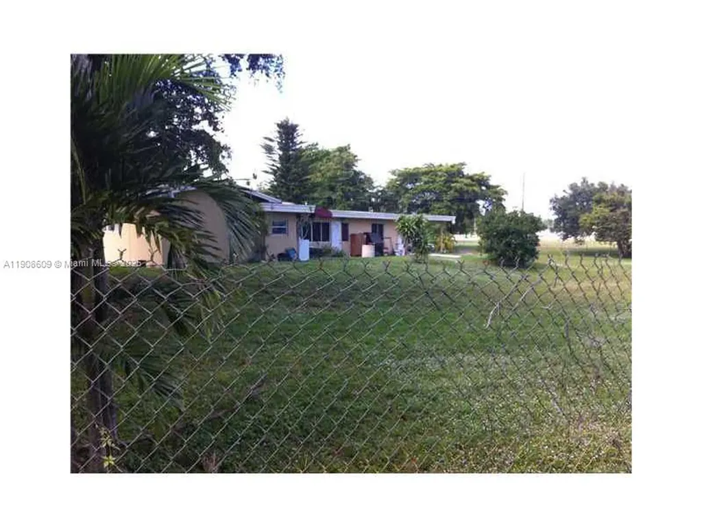 5920 SW 45th Way Davie FL 33314