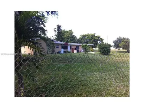 5920 SW 45th Way Davie FL 33314