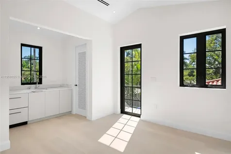 601 NE 56th Street Miami FL 33137