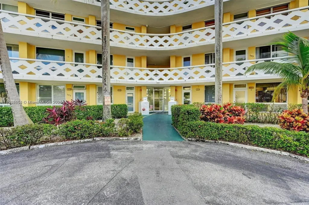 2400 NE 9th Street Fort Lauderdale FL 33304