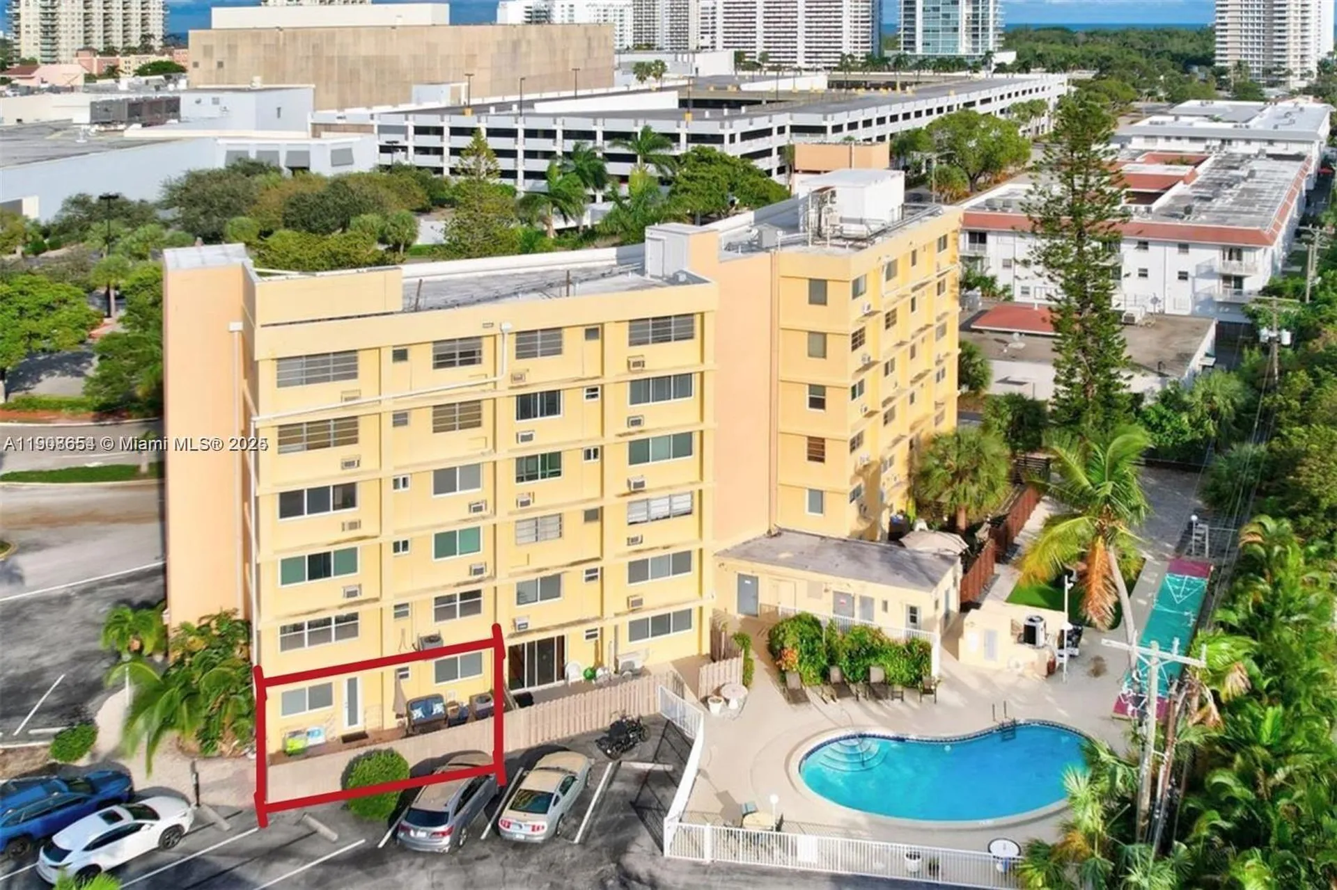 2400 NE 9th Street Fort Lauderdale FL 33304