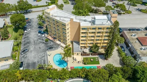 2400 NE 9th Street Fort Lauderdale FL 33304