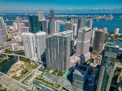 68 SE 6th Street Miami FL 33131