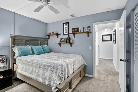 1413 SW 109th Way Davie FL 33324