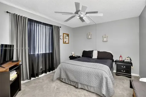 1413 SW 109th Way Davie FL 33324