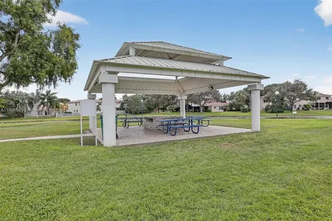 1413 SW 109th Way Davie FL 33324