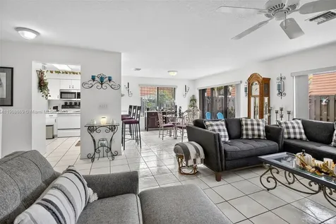 1413 SW 109th Way Davie FL 33324