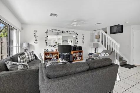 1413 SW 109th Way Davie FL 33324
