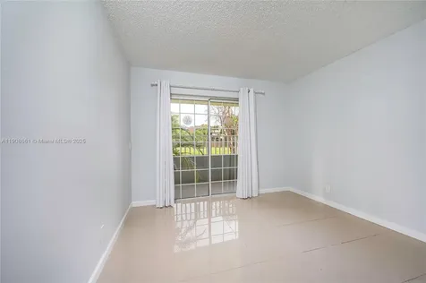 10421 Mahogany Key Circle Miami FL 33196