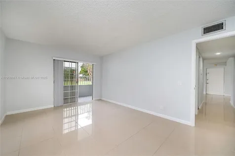 10421 Mahogany Key Circle Miami FL 33196