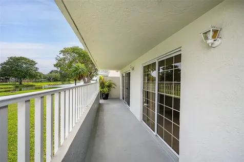 10421 Mahogany Key Circle Miami FL 33196