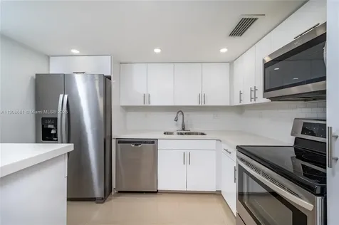 10421 Mahogany Key Circle Miami FL 33196