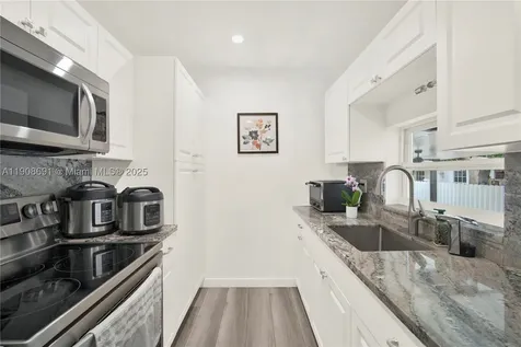 660 E 38th Street Hialeah FL 33013
