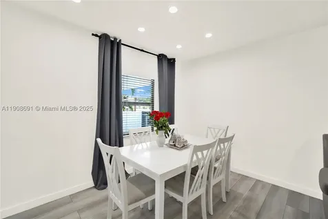 660 E 38th Street Hialeah FL 33013