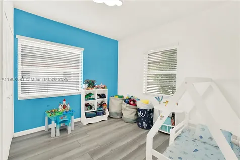 660 E 38th Street Hialeah FL 33013