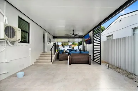 660 E 38th Street Hialeah FL 33013