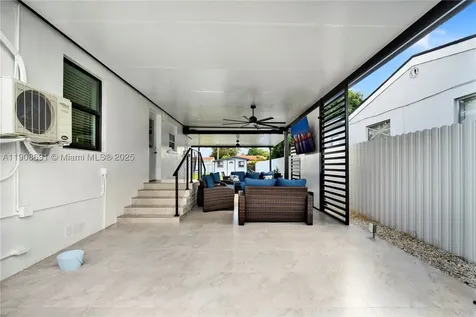 660 E 38th Street Hialeah FL 33013