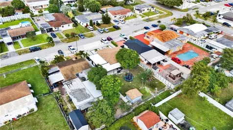 660 E 38th Street Hialeah FL 33013