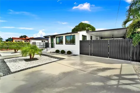 660 E 38th Street Hialeah FL 33013