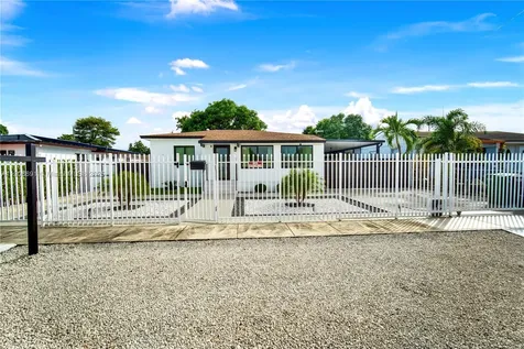 660 E 38th Street Hialeah FL 33013