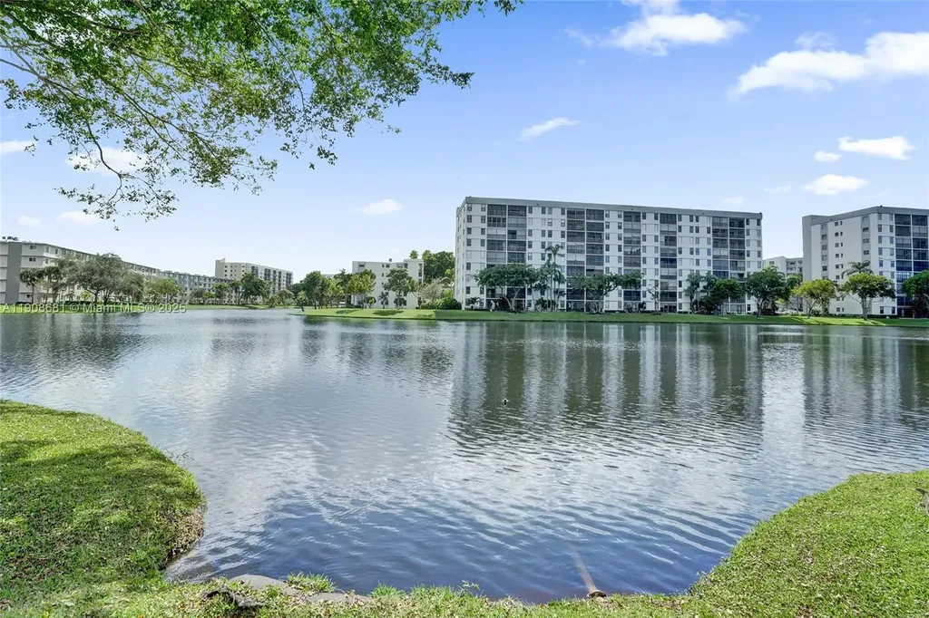 2220 N Cypress Bend Drive Pompano Beach FL 33069