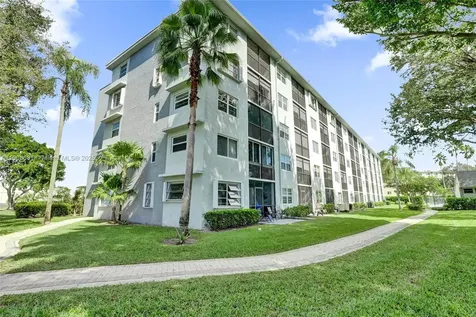 2220 N Cypress Bend Drive Pompano Beach FL 33069