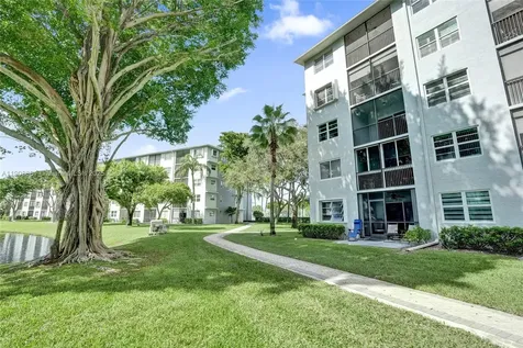 2220 N Cypress Bend Drive Pompano Beach FL 33069