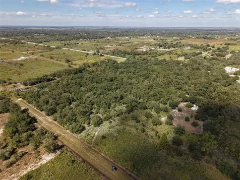 15527 NW 252nd Okeechobee FL 34972