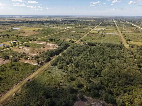 15527 NW 252nd Okeechobee FL 34972