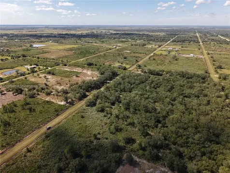 15527 NW 252nd Okeechobee FL 34972