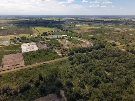15527 NW 252nd Okeechobee FL 34972