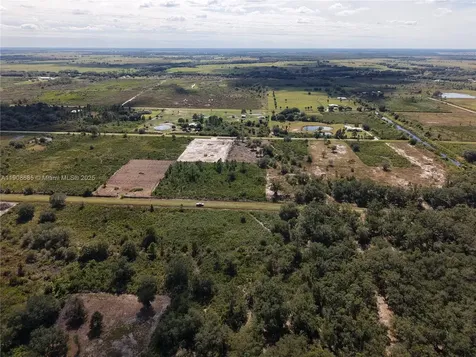 15527 NW 252nd Okeechobee FL 34972