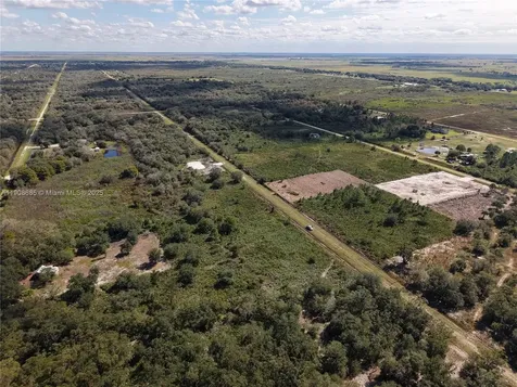 15527 NW 252nd Okeechobee FL 34972
