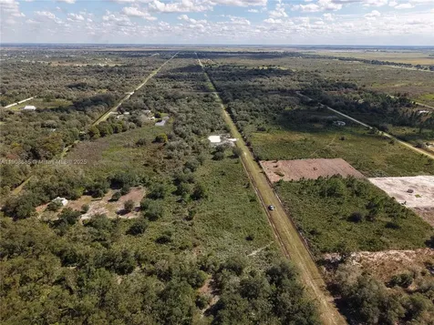 15527 NW 252nd Okeechobee FL 34972
