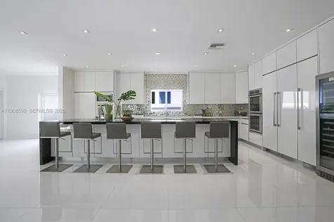1040 S Shore Drive Miami Beach FL 33141