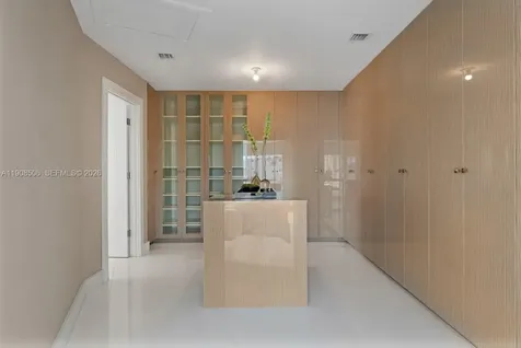 1040 S Shore Drive Miami Beach FL 33141