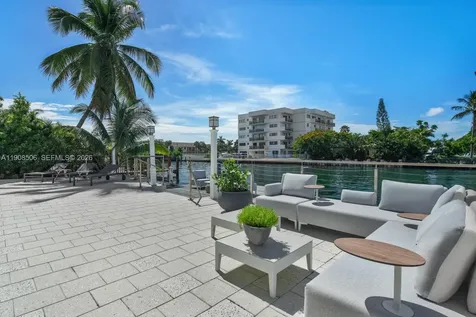 1040 S Shore Drive Miami Beach FL 33141
