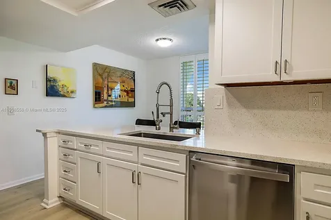 5390 Woodland Lakes Drive Palm Beach Gardens FL 33418