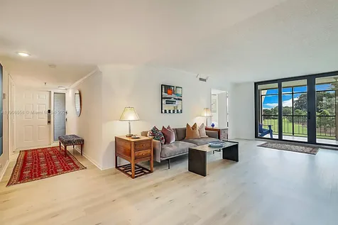 5390 Woodland Lakes Drive Palm Beach Gardens FL 33418