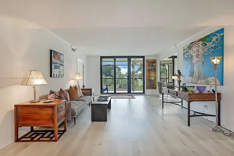 5390 Woodland Lakes Drive Palm Beach Gardens FL 33418