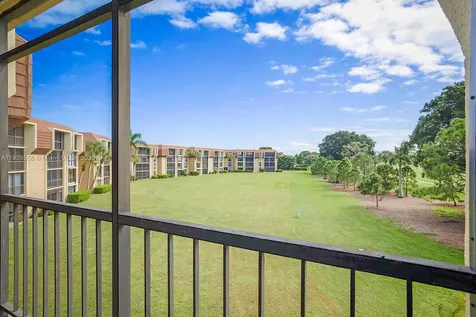 5390 Woodland Lakes Drive Palm Beach Gardens FL 33418