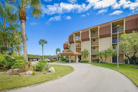 5390 Woodland Lakes Drive Palm Beach Gardens FL 33418