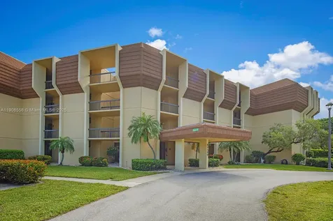 5390 Woodland Lakes Drive Palm Beach Gardens FL 33418