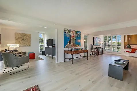 5390 Woodland Lakes Drive Palm Beach Gardens FL 33418