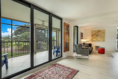 5390 Woodland Lakes Drive Palm Beach Gardens FL 33418