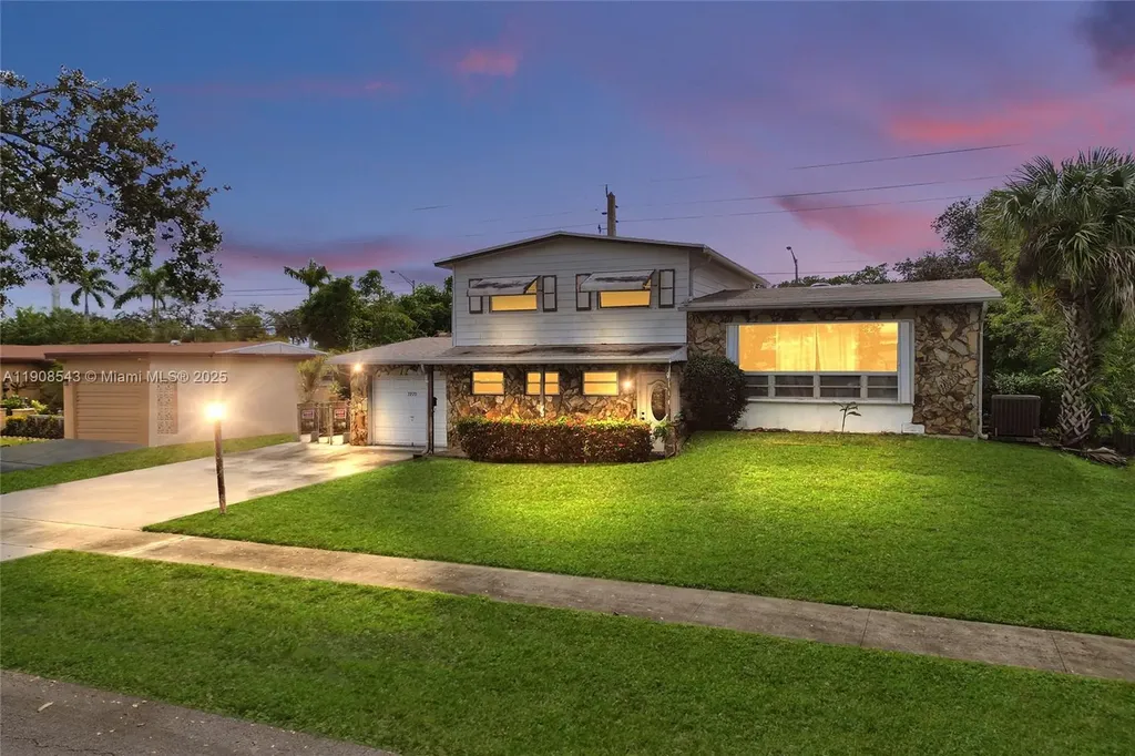 7270 NW 1st Street Pembroke Pines FL 33024