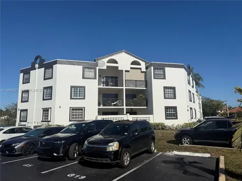 9735 Fontainebleau Boulevard Miami FL 33172