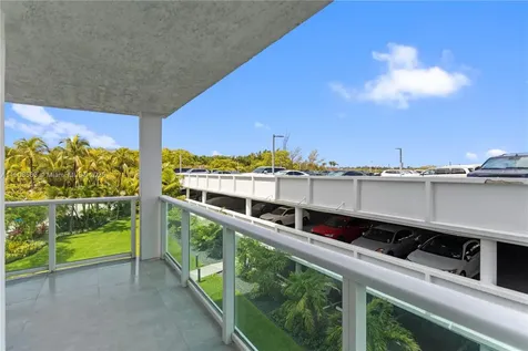 100 Bayview Drive Sunny Isles Beach FL 33160
