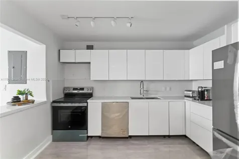 100 Bayview Drive Sunny Isles Beach FL 33160